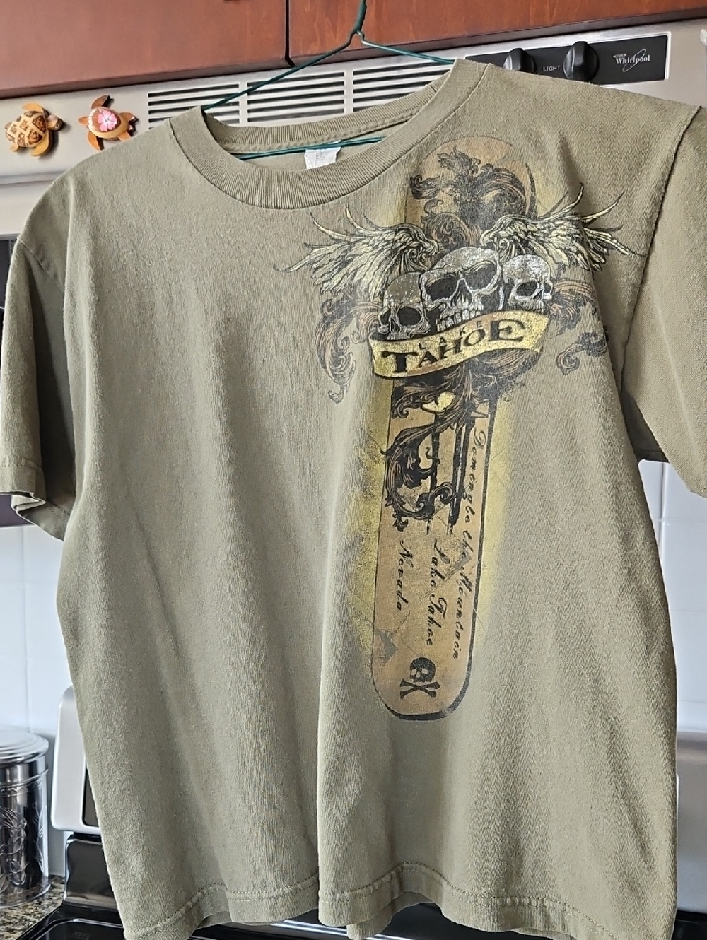 Tshirt Large Womens Olive Green Snowboard Lake Tahoe Nevada w/ Skulls